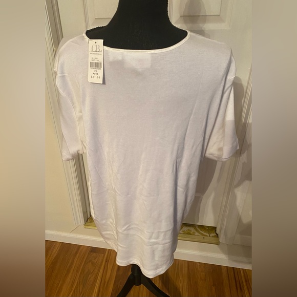 C.B.Collections NWT Women’s Top Size 2X White Ribbed V-Neck Satin Neck Trim - Picture 5 of 10